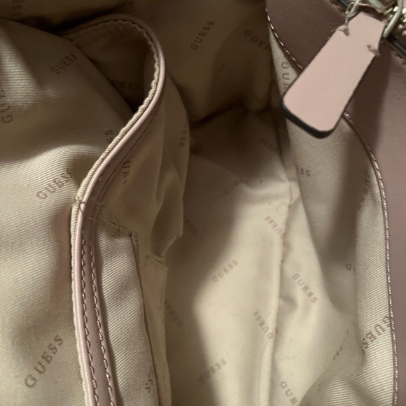 Guess pink tote. Can be used as a shoulder purse. Very clean - Picture 2 of 3